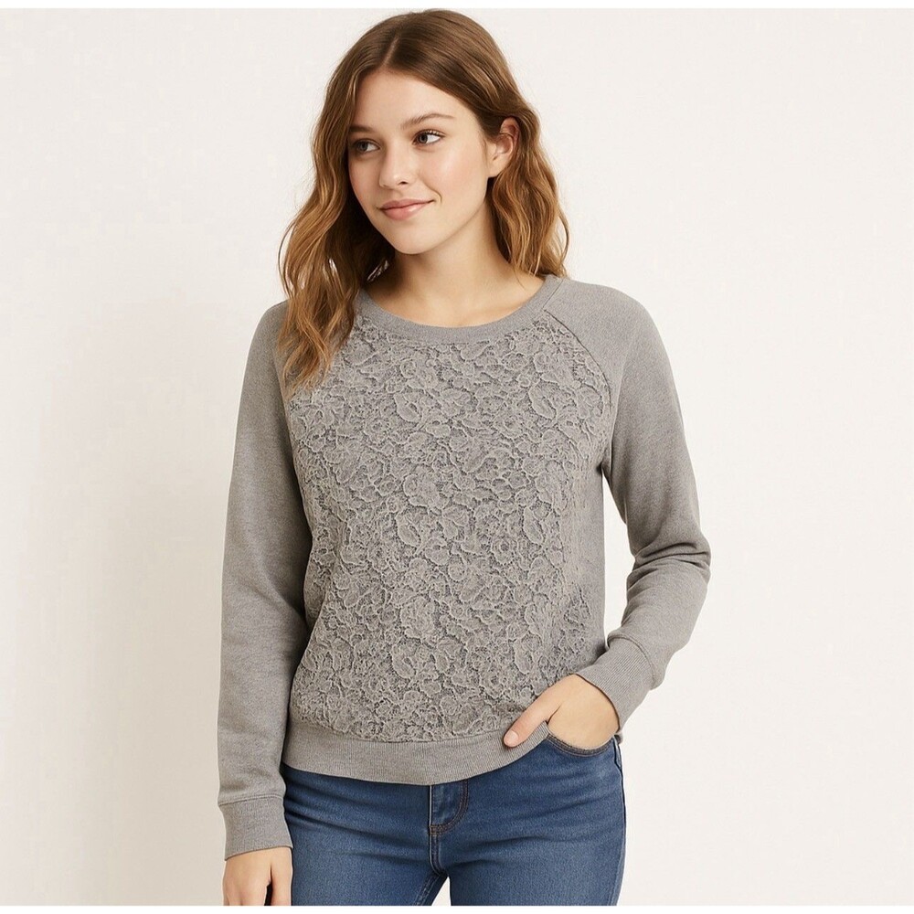 Elle Sweater Shirt Sz S Gray Crochet‎ Floral Lace Overlay Casual Romantic Y2K